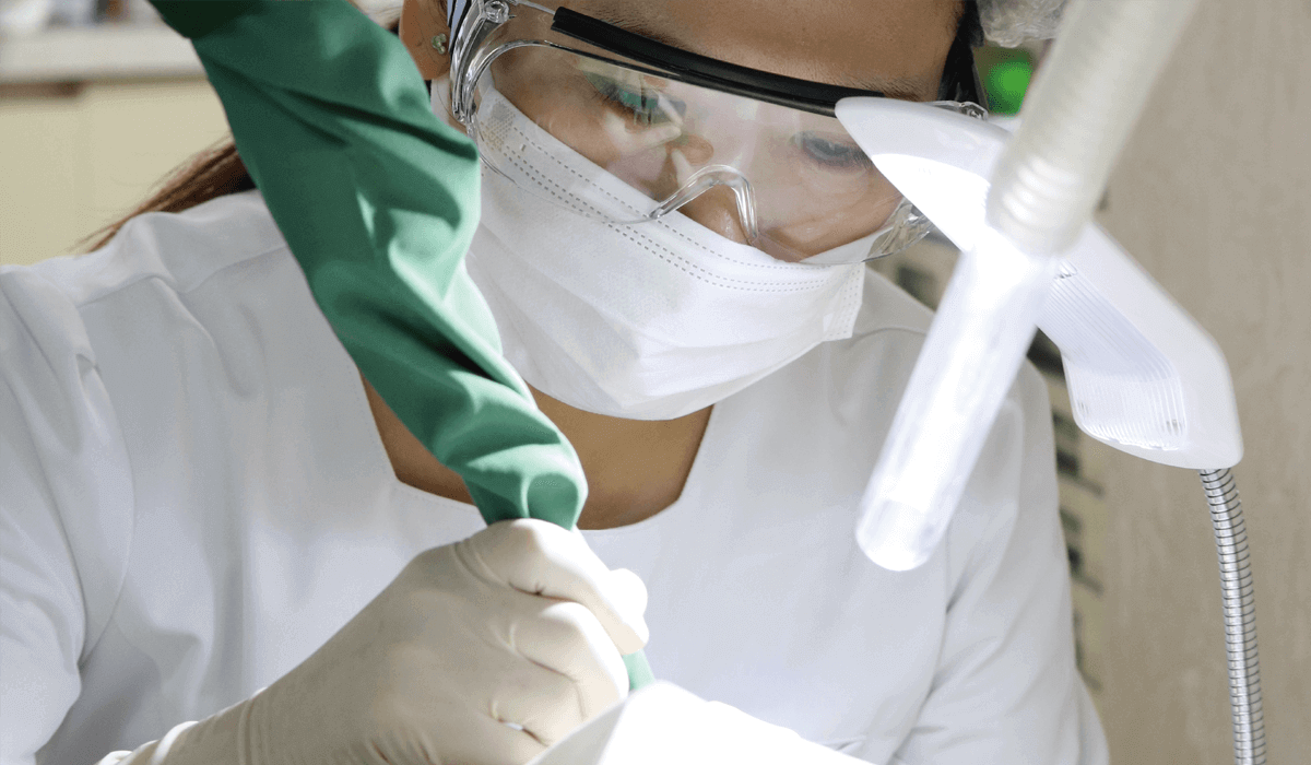 眼科専門医としての目の周りの治療